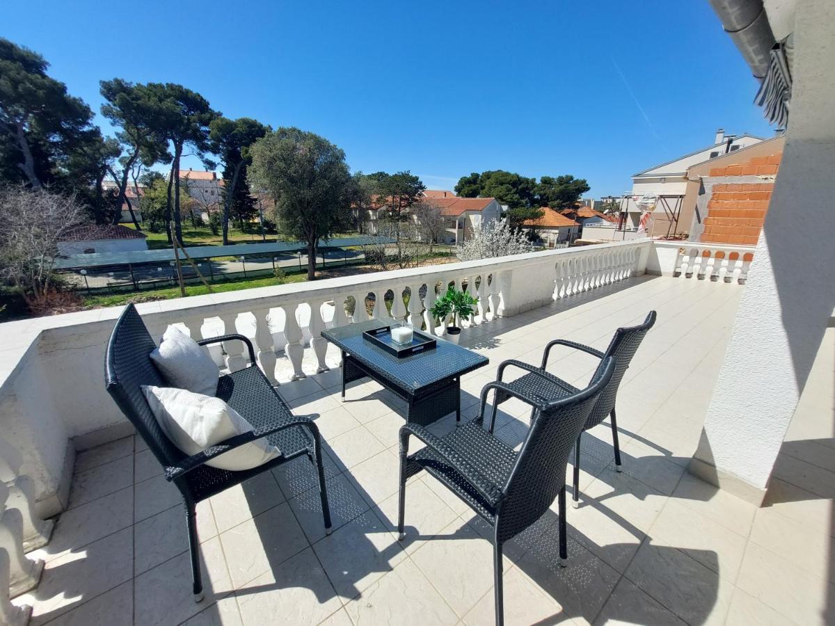 Casa Blanca, Biograd Na Moru Lägenhet Exteriör bild